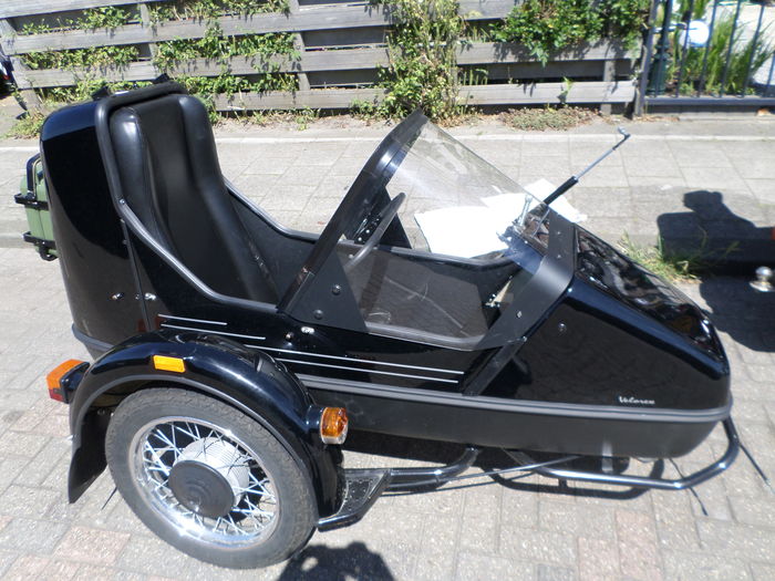 Velorex Sidecar 700 Windshield – GP Cycleworks