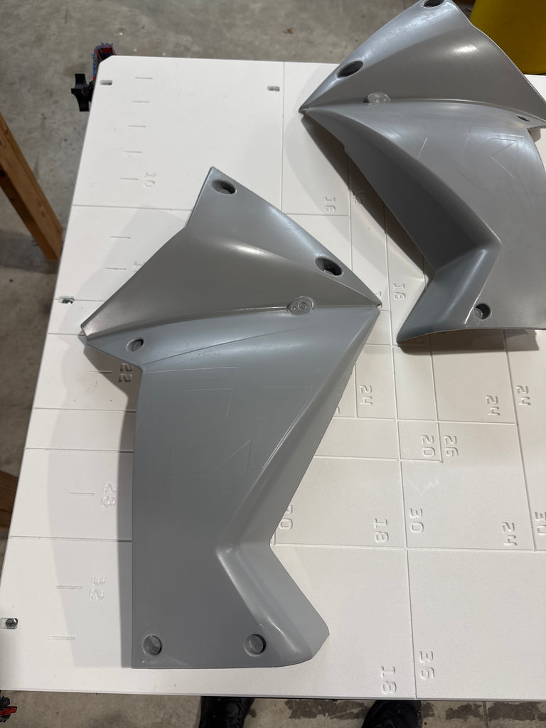 K91 - 99/04 KTM 950 RIGHT/UPPER