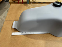 Load image into Gallery viewer, RD234T - RD250/350/400 CAFE GAS TANK