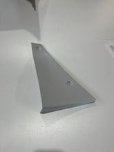 Load image into Gallery viewer, ZX7R7 - 91/92 ZX7R RIGHT RADIATOR GUARD
