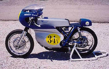 Load image into Gallery viewer, X61 - 65/67 SUZ X6 FAIRING WITH DOOR