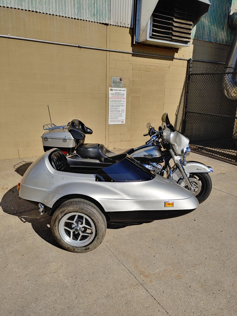 Sport Windshield (Dark Smoke GRAY)