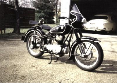 BMW 250 Rennsport + Air Tech BBMW1 + Boxer Cafe