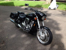 Load image into Gallery viewer, Honda VTX 1800C 2004