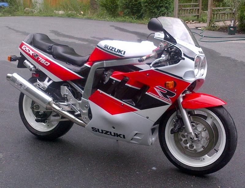 Suzuki GSXR 750 1988 - 1990