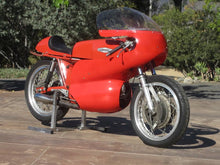 Load image into Gallery viewer, Ducati 250 Vic Camp