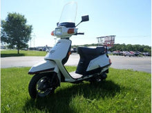 Load image into Gallery viewer, Yamaha Riva 125
